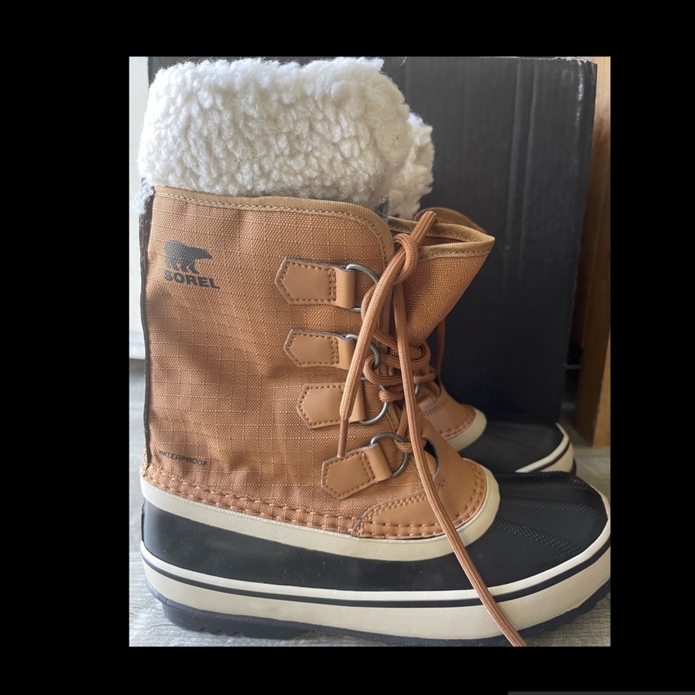 Sorel Women's Winter Carnival Boot - Rain and Snow - Waterproof - New With Tags
